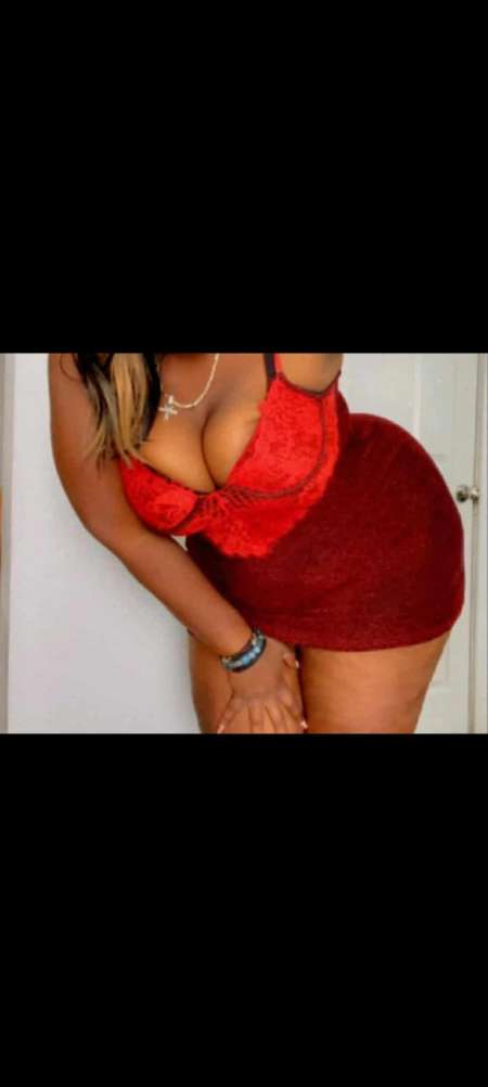 chatte chaude sur LE PORT