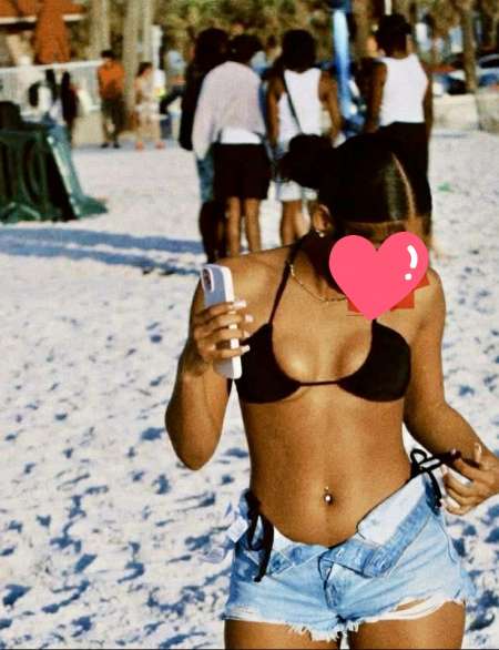 Larissa disponible pour vous accueillir