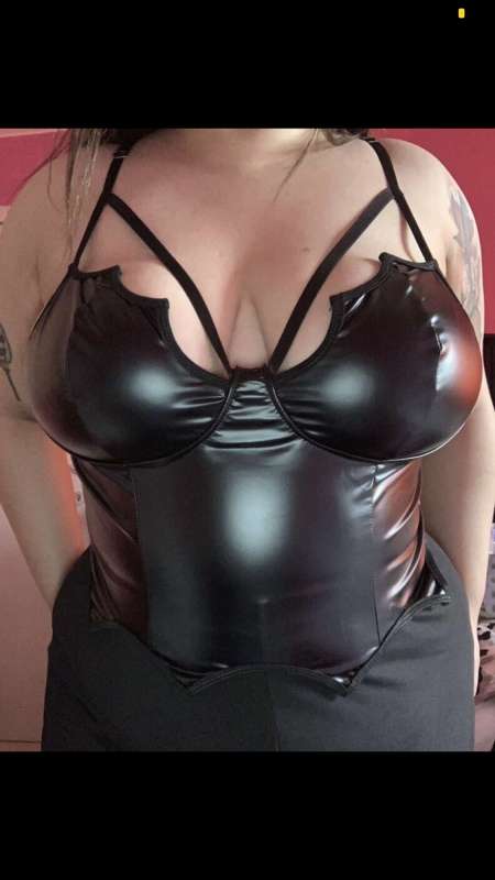 MAITRESSE DILATATION ET DOMINATION