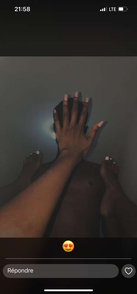 Jeune homme à votre disposition mesdames