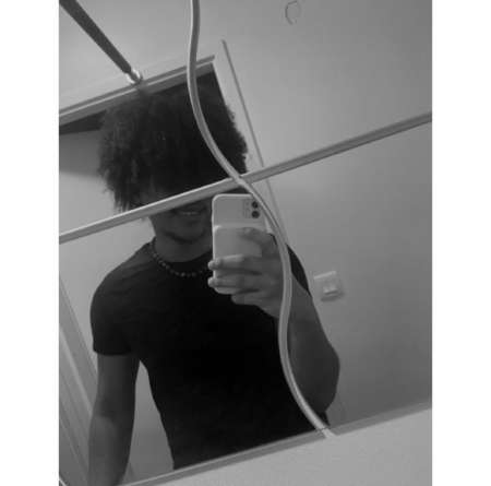 Homme disponible pour relation gratuite